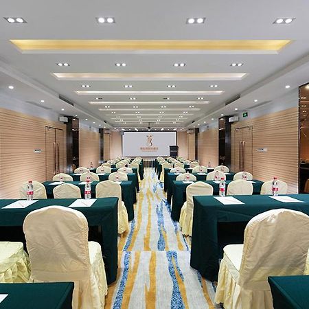 Vienna Hotel Shiyan Guangming Road Шэньчжэнь Экстерьер фото