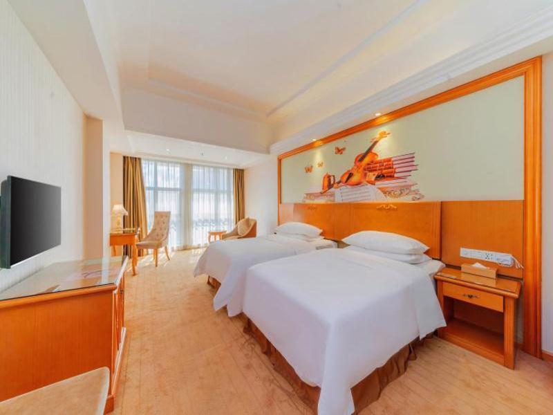 Vienna Hotel Shiyan Guangming Road Шэньчжэнь Экстерьер фото