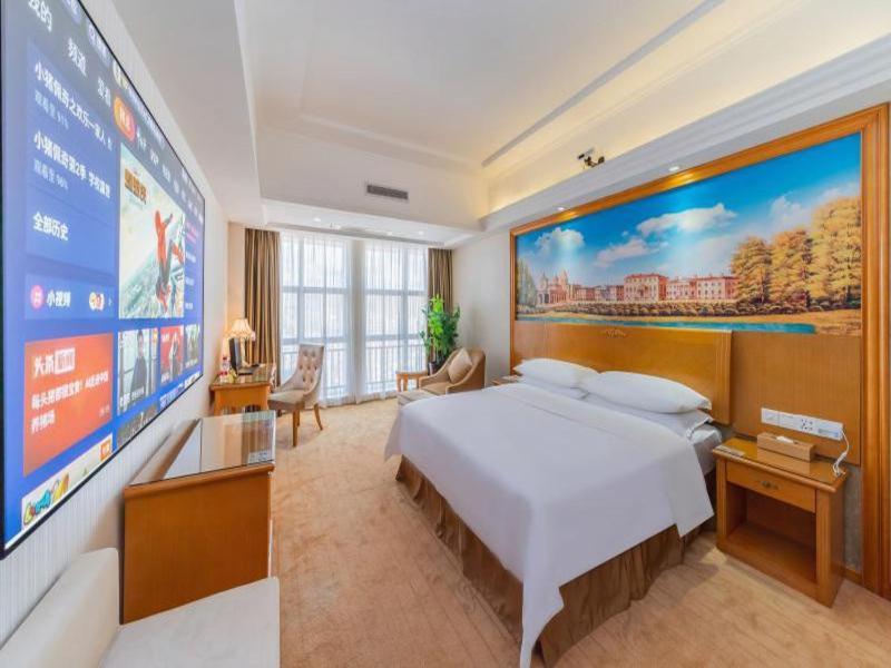 Vienna Hotel Shiyan Guangming Road Шэньчжэнь Экстерьер фото