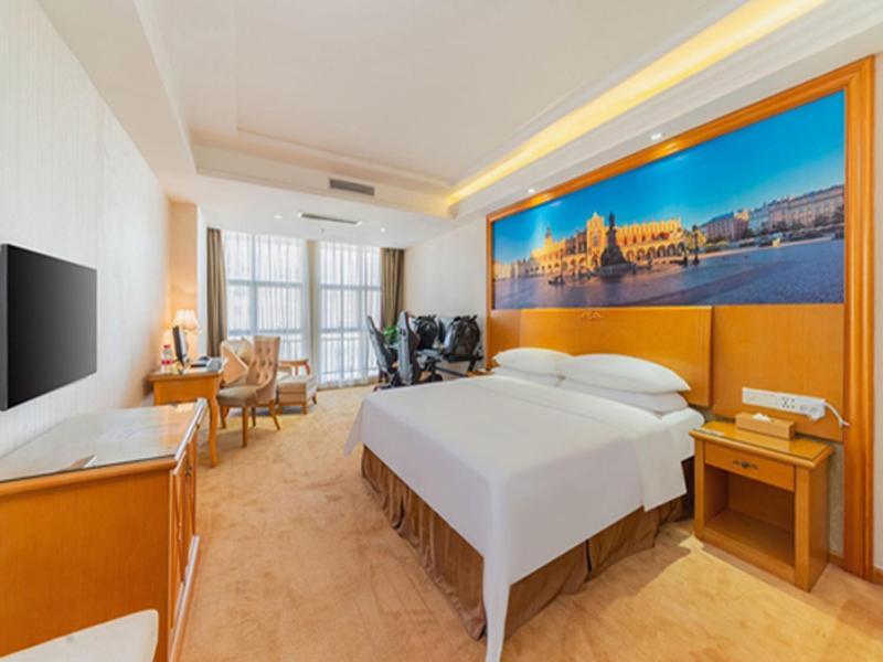 Vienna Hotel Shiyan Guangming Road Шэньчжэнь Экстерьер фото