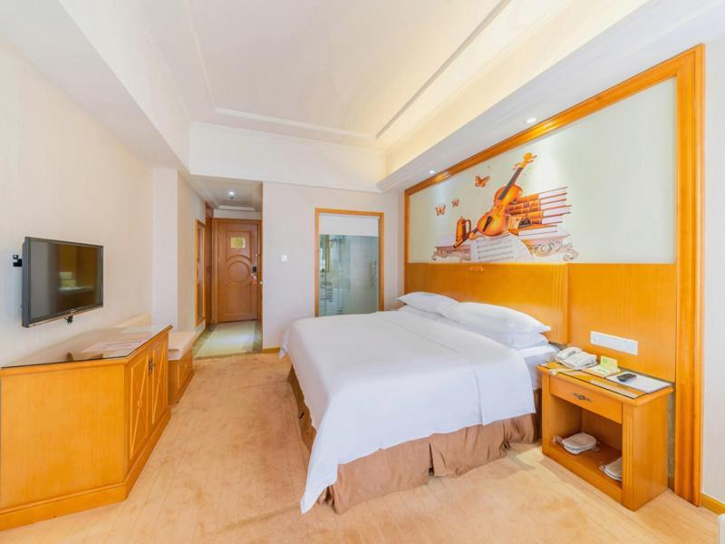 Vienna Hotel Shiyan Guangming Road Шэньчжэнь Экстерьер фото